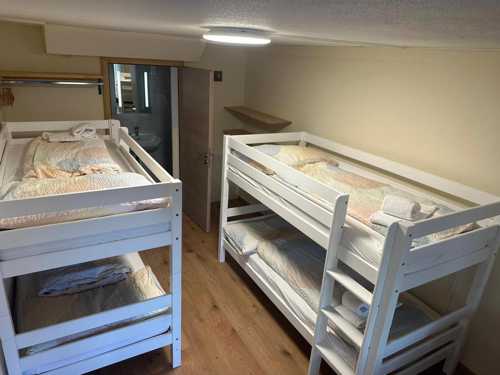 Hostel By Grischalodge พาร์พาน ภายนอก รูปภาพ